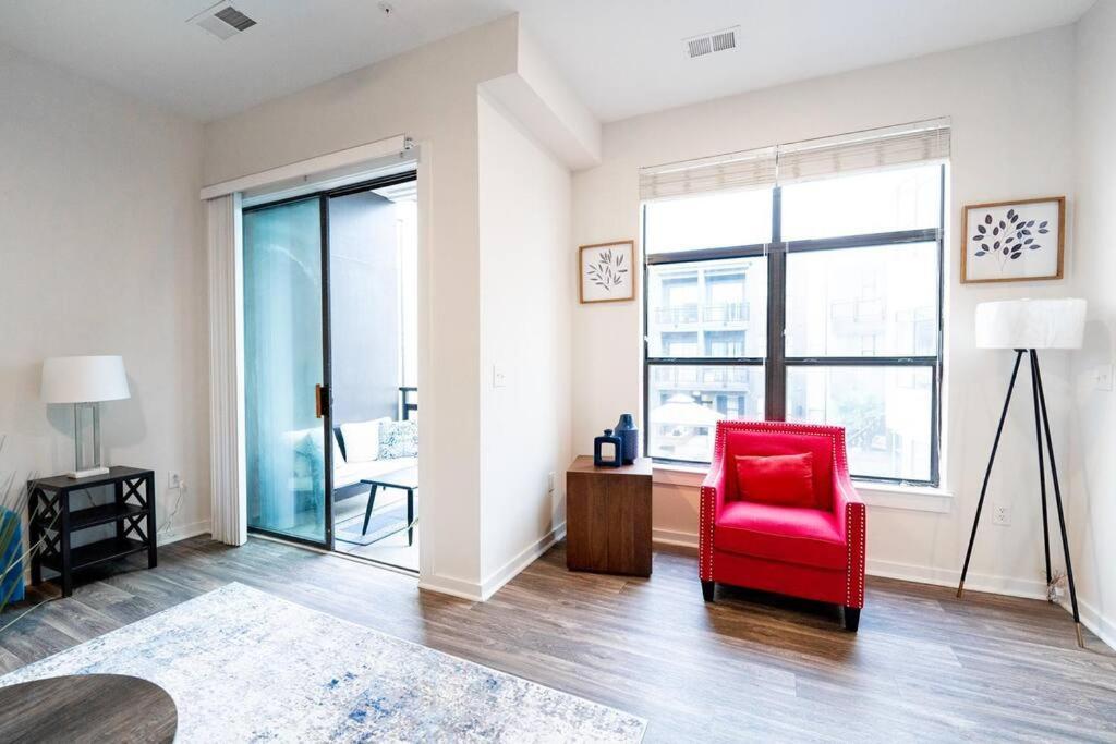 Luxury Apartment Wifi, Gym, Pool, Shops & Food! Unit 329 Charlotte Eksteriør bilde