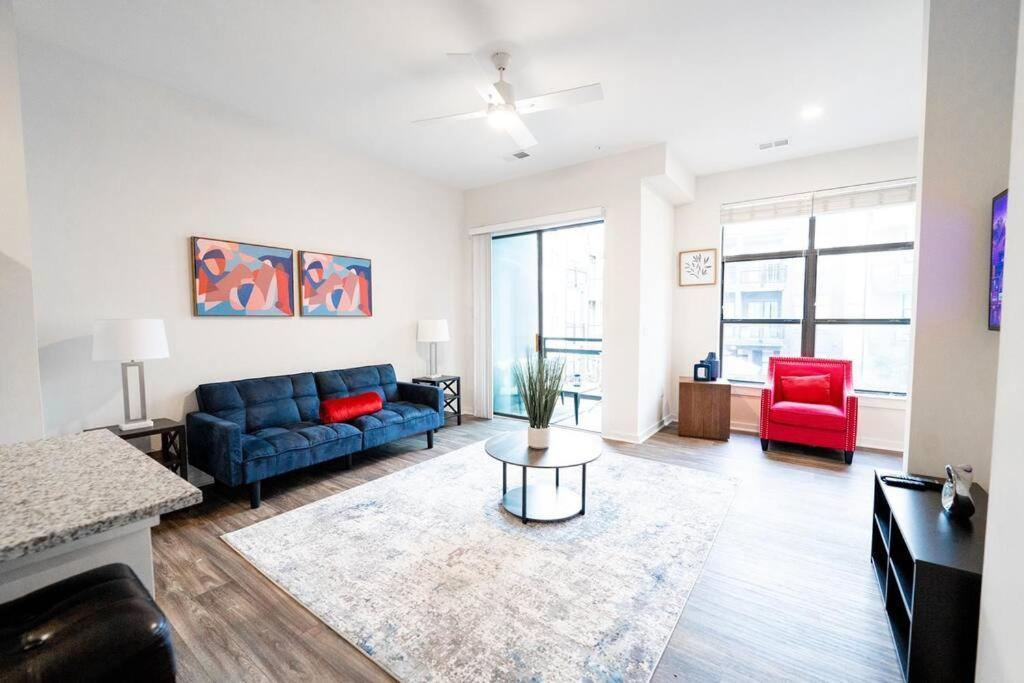 Luxury Apartment Wifi, Gym, Pool, Shops & Food! Unit 329 Charlotte Eksteriør bilde